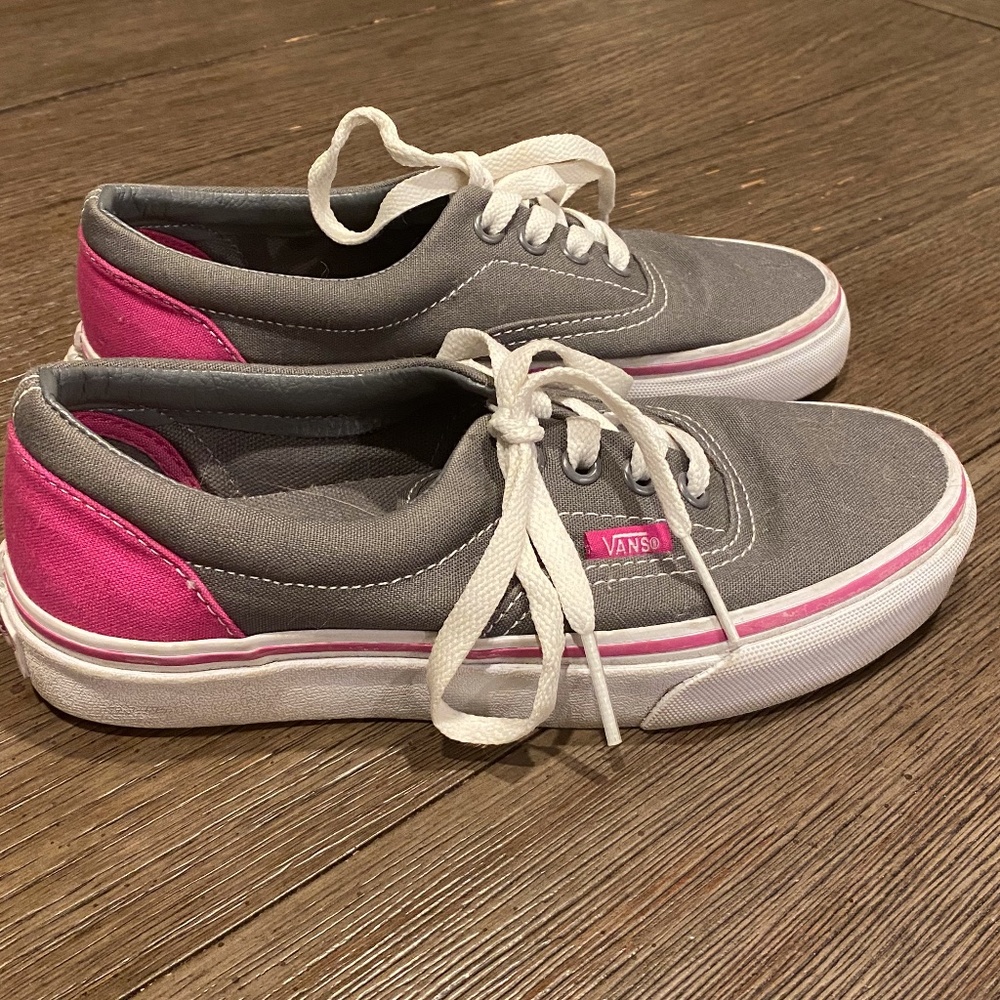 Women's Size 5 Low Top Vans